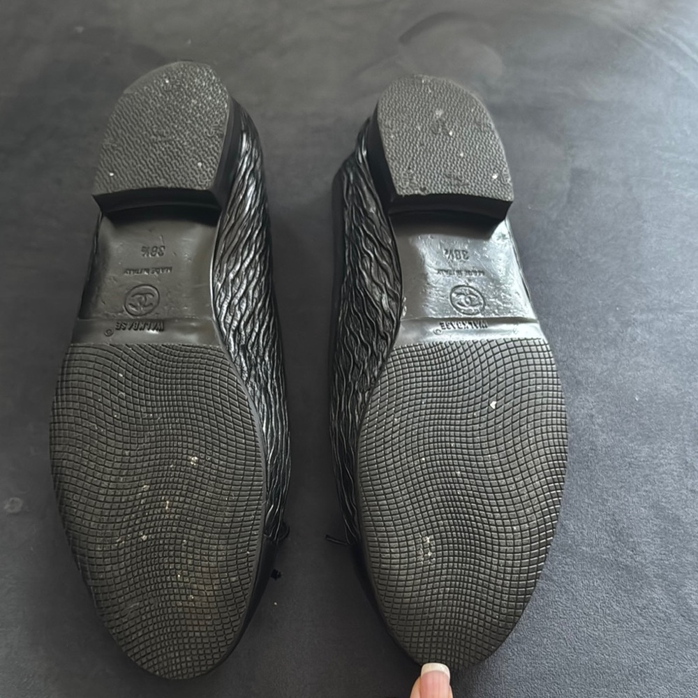 Chanel Black Women's Ballet Flats - Picture 6 of 9